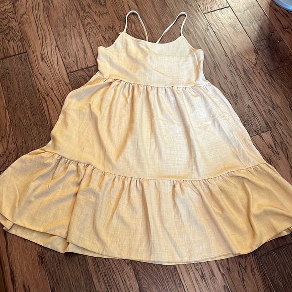 Pink blush tiered maternity dress - Picture 4 of 12